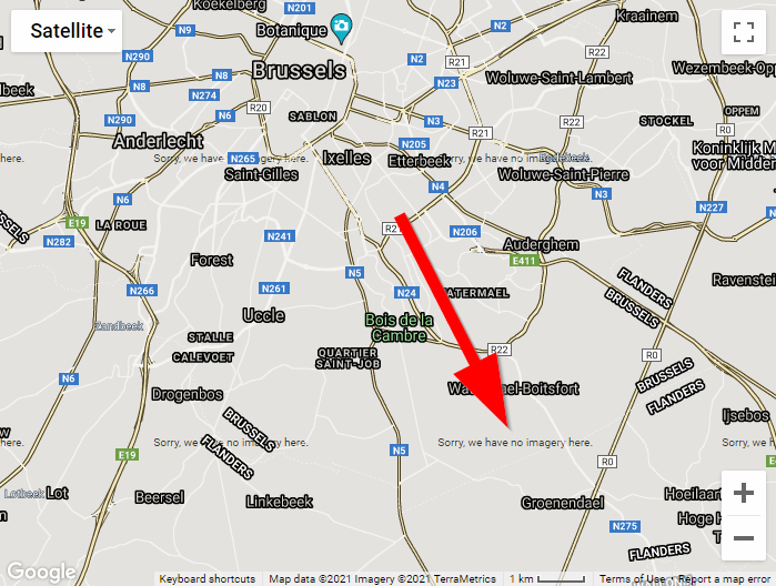 Imagem do Google Maps no modo satélite/híbrido com o problema mencionado.